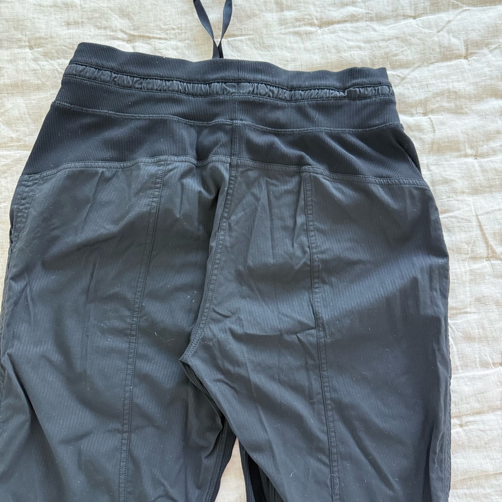 Lululemon Women's Dance Studio Crop 25" Pants Unlined Black Size 6 - Picture 9 of 9